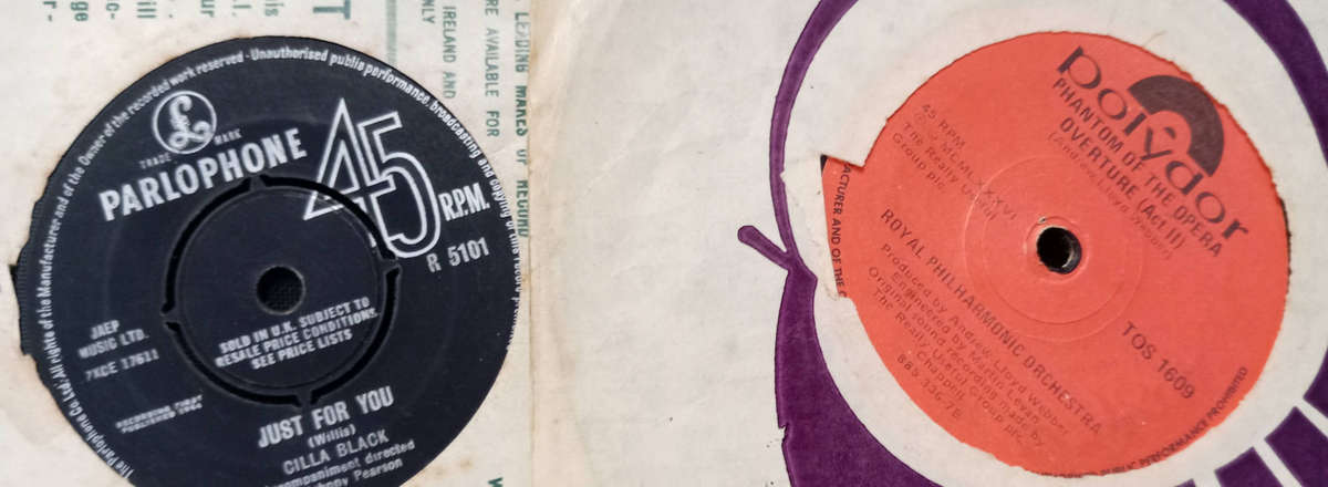 20 X ASSORTED SEVEN SINGLE VINYL RECORDS AS PHOTOS.