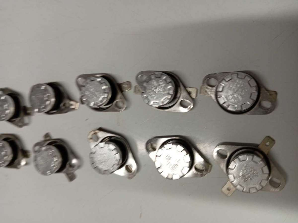 MICROWAVE THERMAL TEMPERATURE THERMOSTATS. TOTAL OF 10.