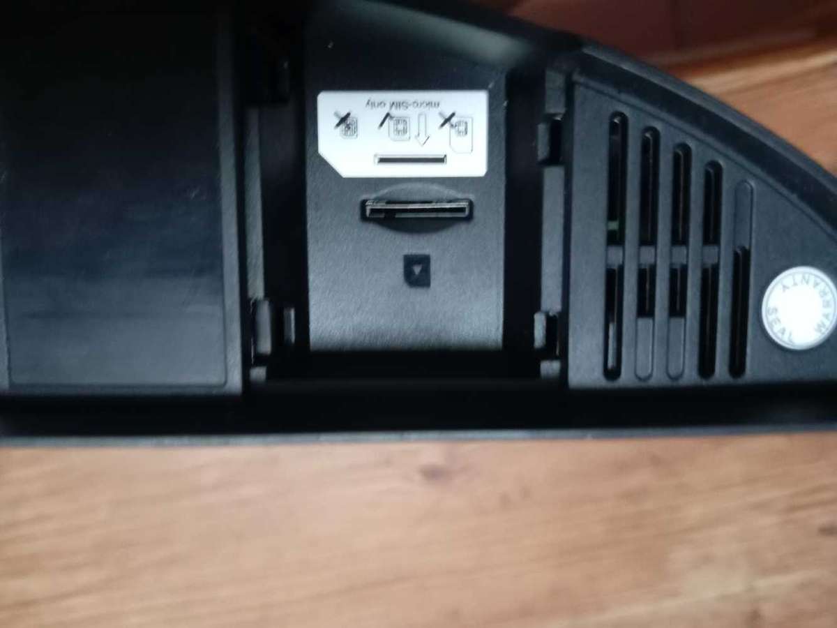 HUAWEI WIRELESS ROUTER. MODEL : B525S