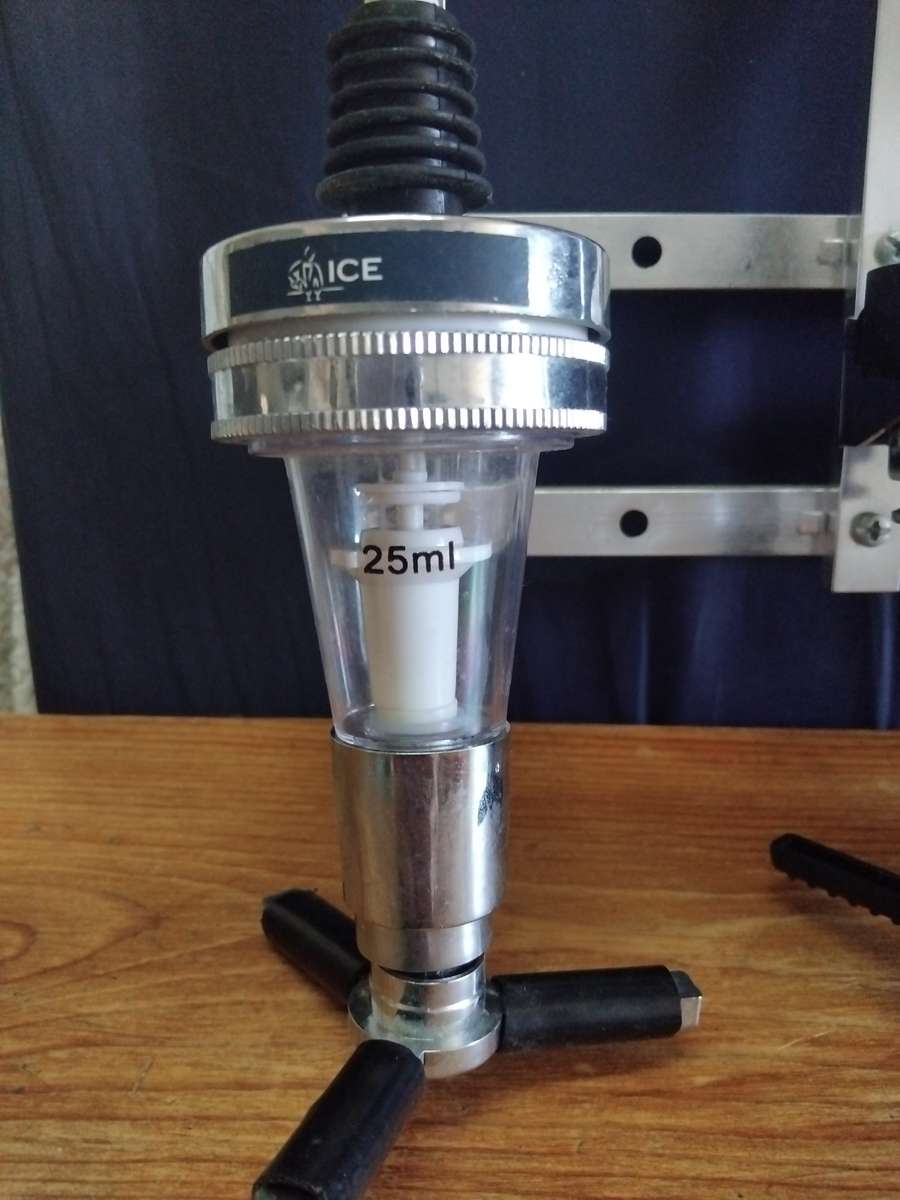 Bar Accessories :  Optics and Bracket. Triple Optic.