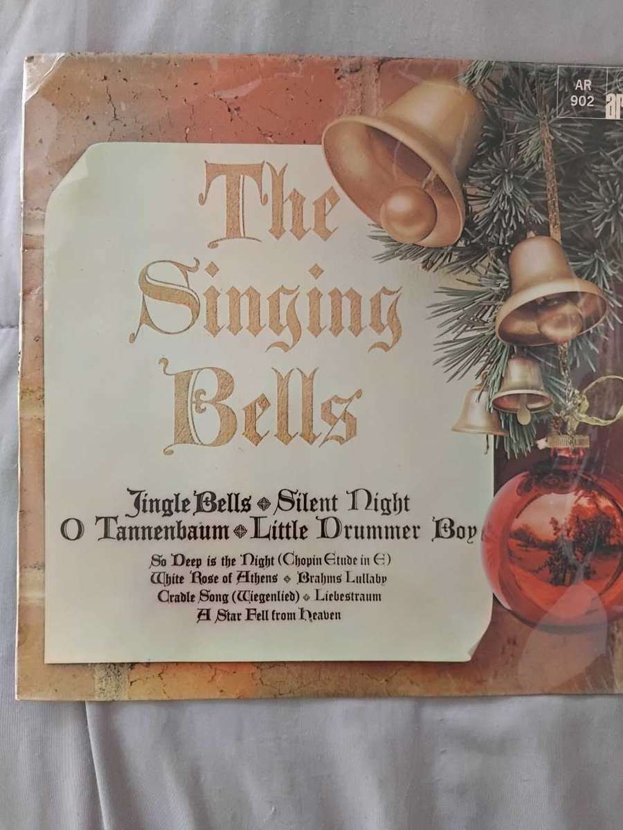 CHRISTMAS CAROLS LP RECORDS . 10 AS PER PHOTOS