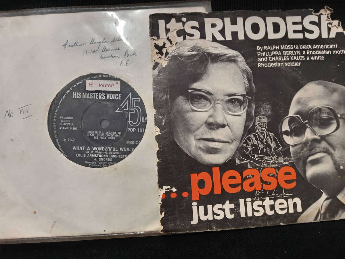 20 X ASSORTED SEVEN SINGLE VINYL RECORDS AS PHOTOS.