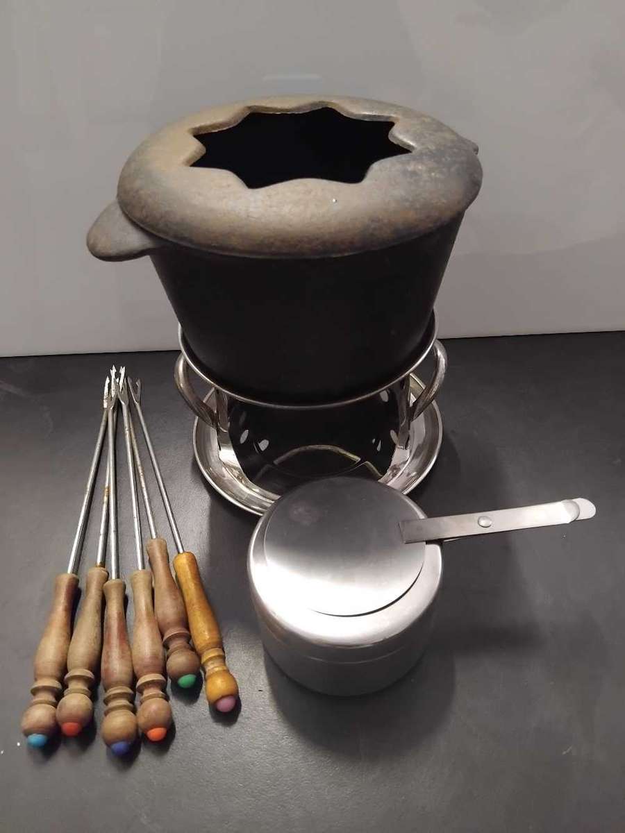 CAST IRON FONDUE SET
