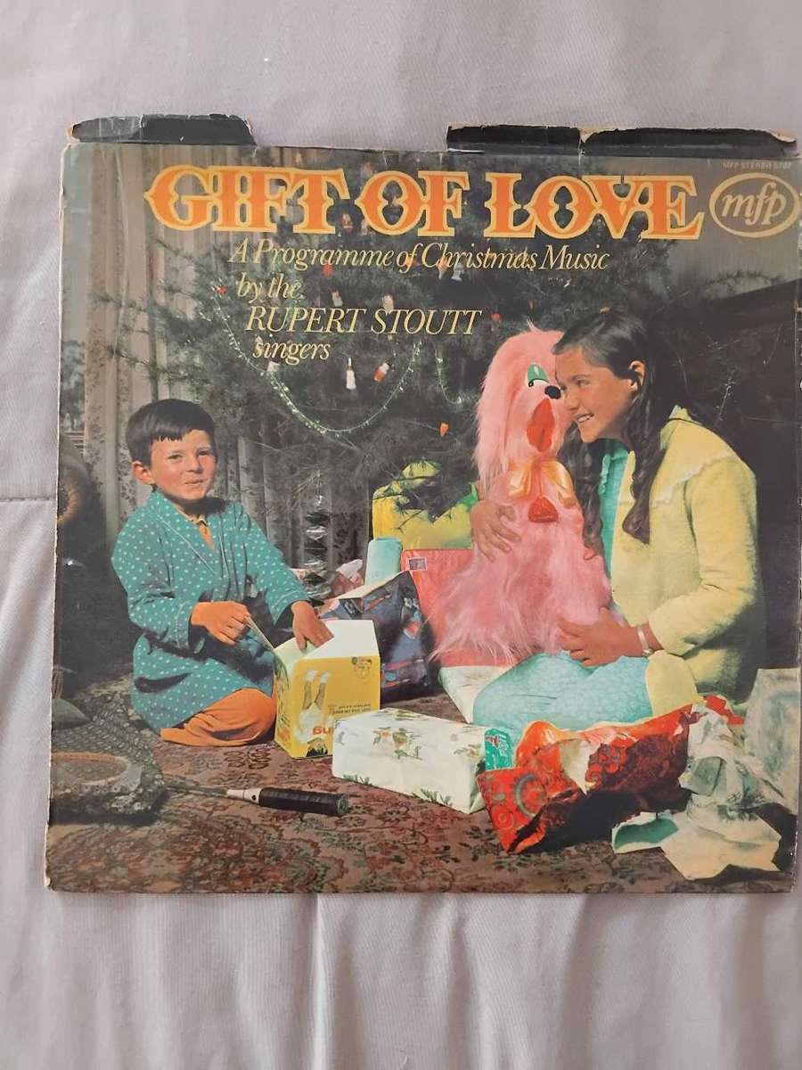 CHRISTMAS CAROLS LP RECORDS . 10 AS PER PHOTOS