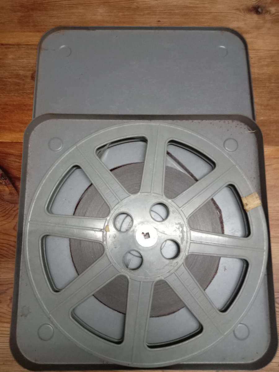 26MM MOVIE REEL IN METAL CASE ( SPARES REEL)