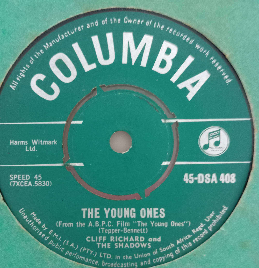 SEVEN SINGLES. CLIFF RICHARD / THE SHADOWS.