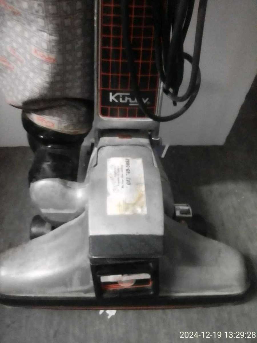 KIRBY HERITAGE II VACUUM CLEANER