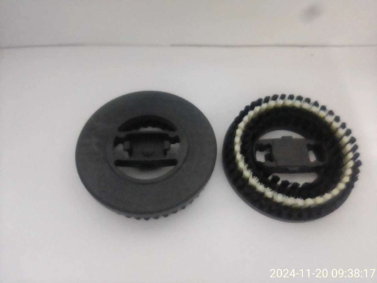 POLISHER BRUSHES. UNKNOWN BRAND.