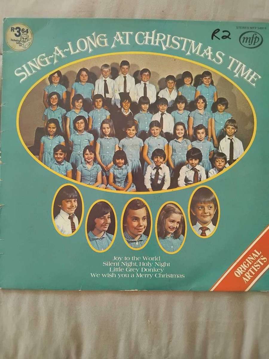 CHRISTMAS CAROLS LP RECORDS . 10 AS PER PHOTOS