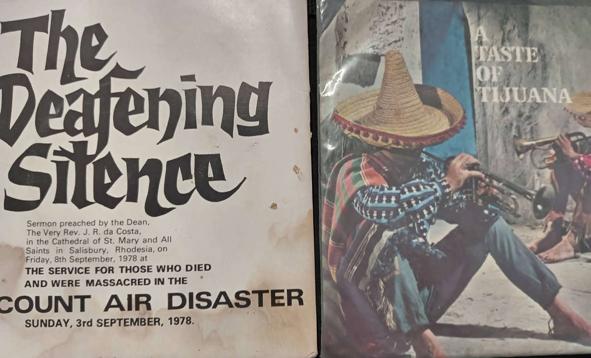 20 X ASSORTED SEVEN SINGLE VINYL RECORDS AS PHOTOS.