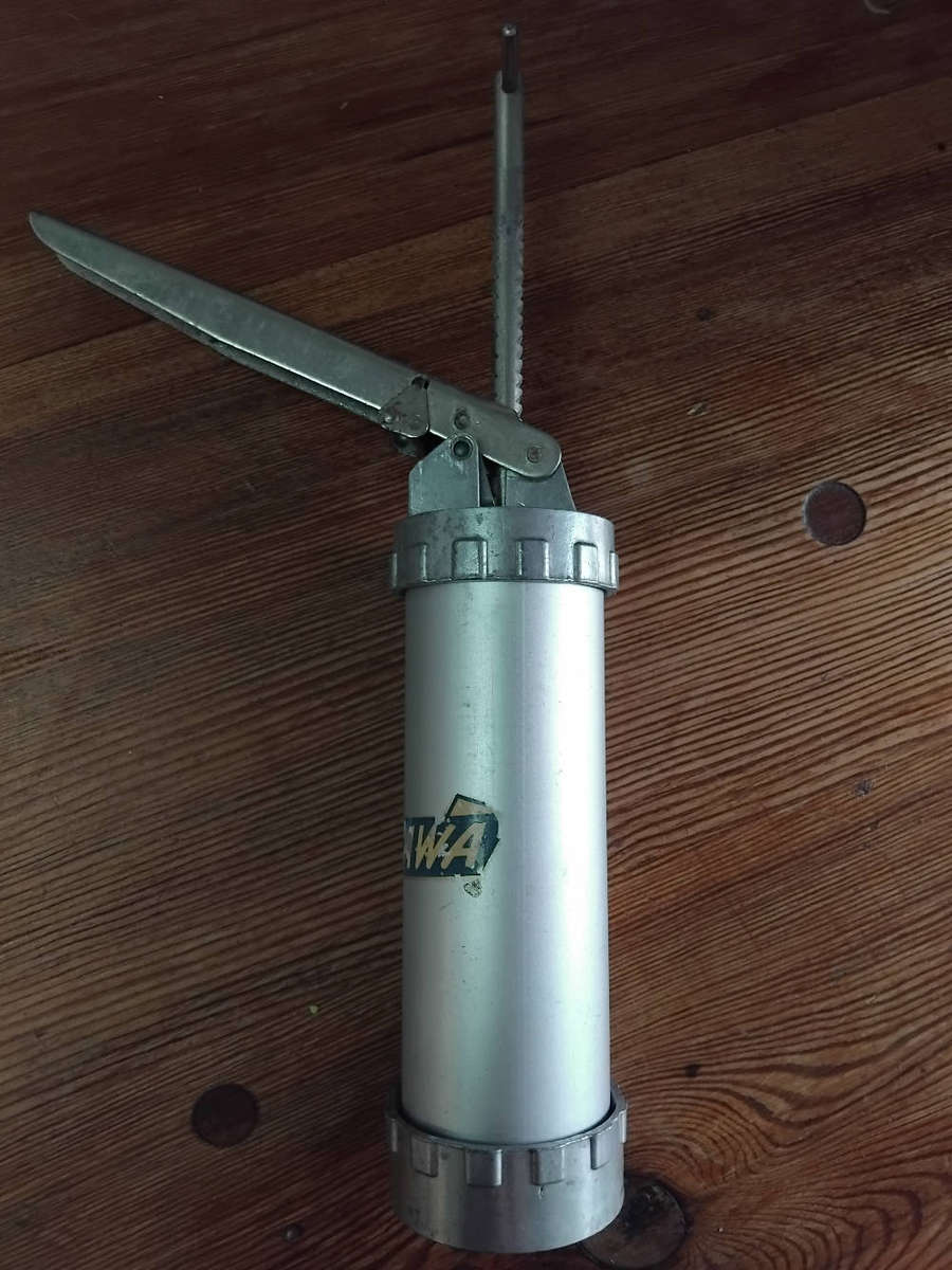 Sawa Biscuit Maker / Icing Gun and accessories.