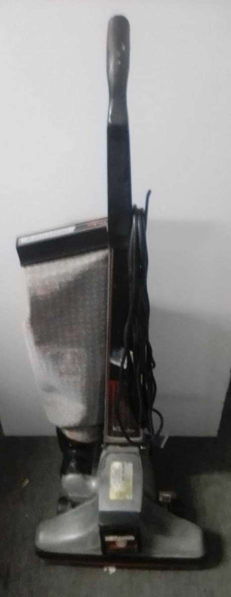 KIRBY HERITAGE II VACUUM CLEANER