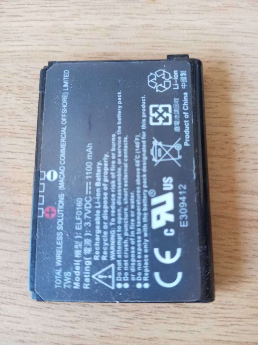 HTC ELF0100 CELLPHONE.