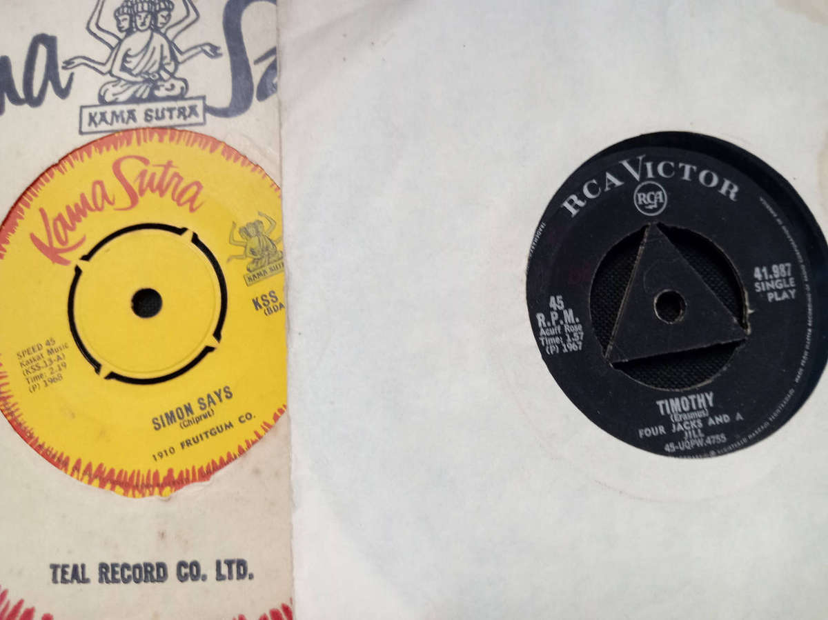 11 X ASSORTED SEVEN SINGLE VINYL RECORDS PER PHOTOS.