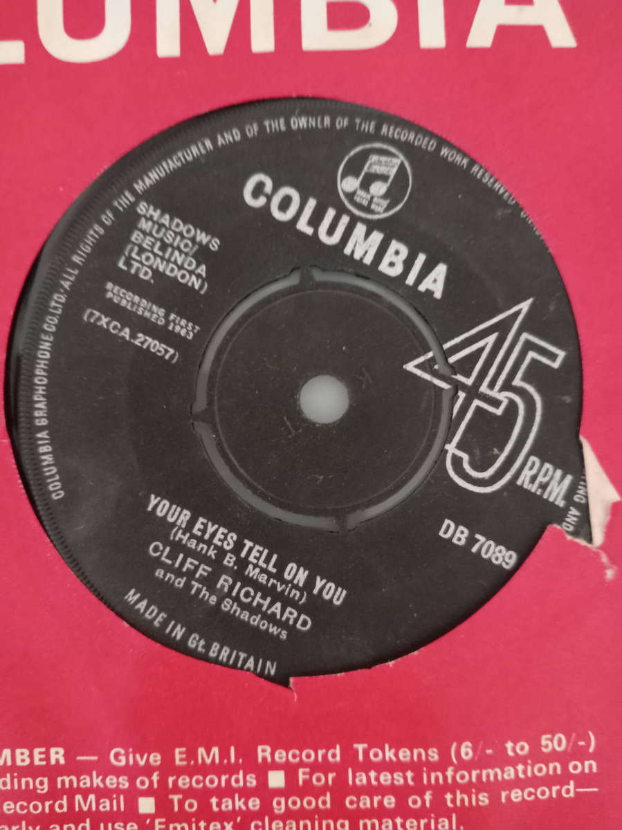 SEVEN SINGLES. CLIFF RICHARD / THE SHADOWS.