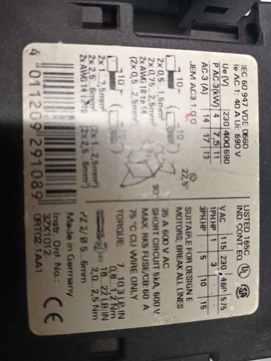 SIEMENS CONTACTORS AS PER PHOTOS.