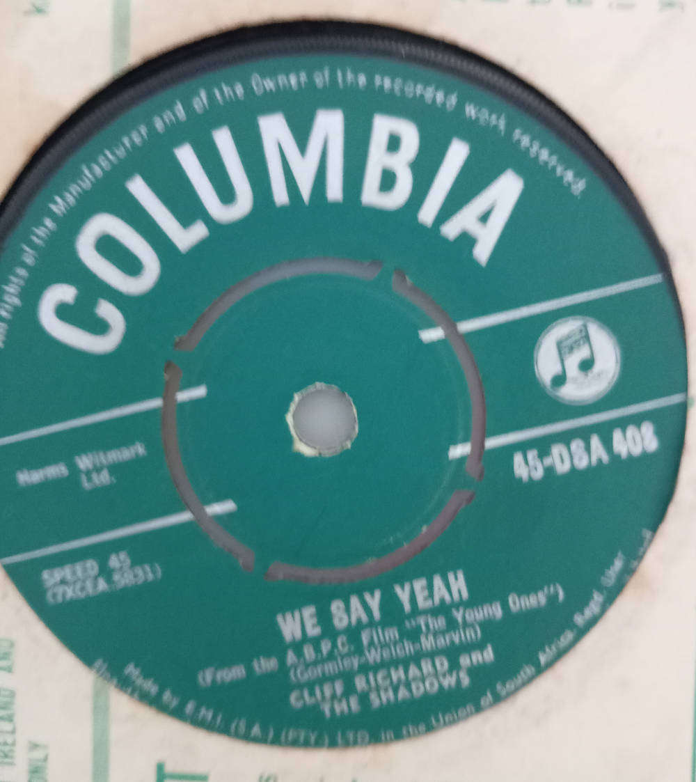 SEVEN SINGLES. CLIFF RICHARD / THE SHADOWS.