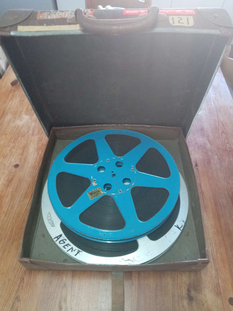 16 MM MOVIE REELS IN CASE :  THE SOUND OF ANGER. 1968.