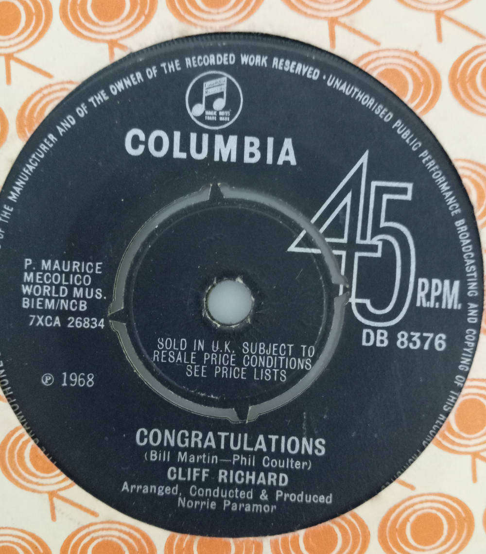 SEVEN SINGLES. CLIFF RICHARD / THE SHADOWS.