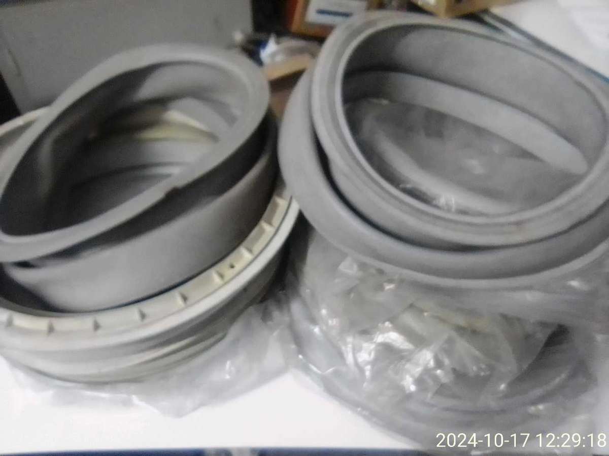 FRONT LOADER WASHING MACHINE DOOR SEALS / BOOTS ( TOTAL OF 8 )