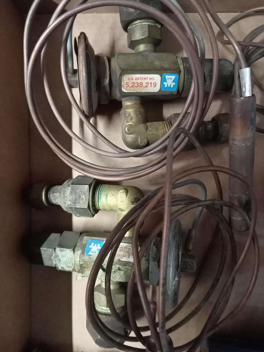 COMMERCIAL REFRIGERATION SPARES AS PER PHOTO.