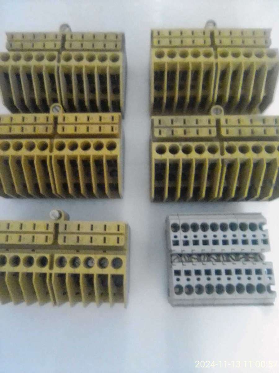ELECTRICAL CONNECTORS ( INDUSTRIAL ) R35.00 THE LOT