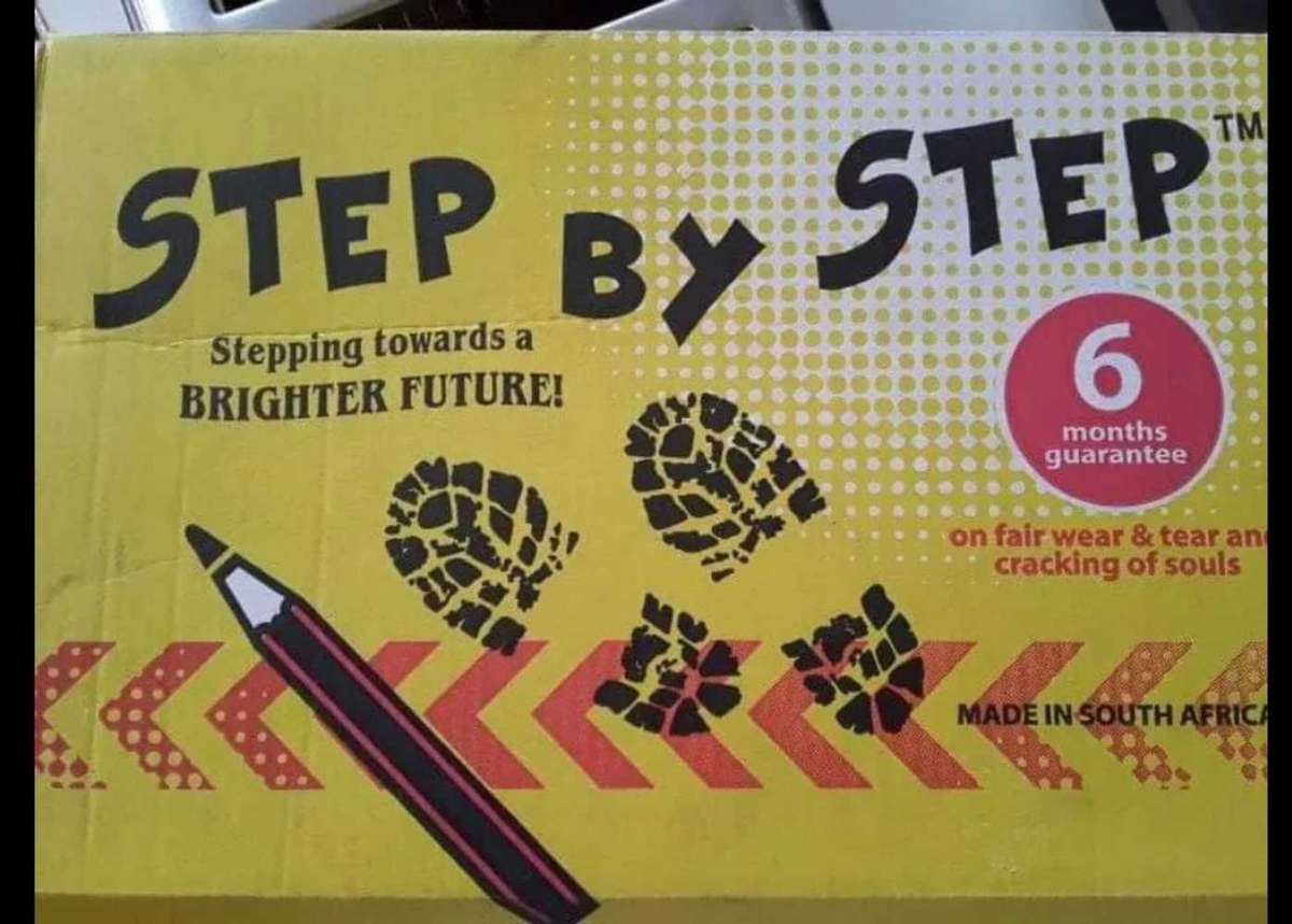 SCHOOL SHOES : GIRLS TEARDROP SIZE 7