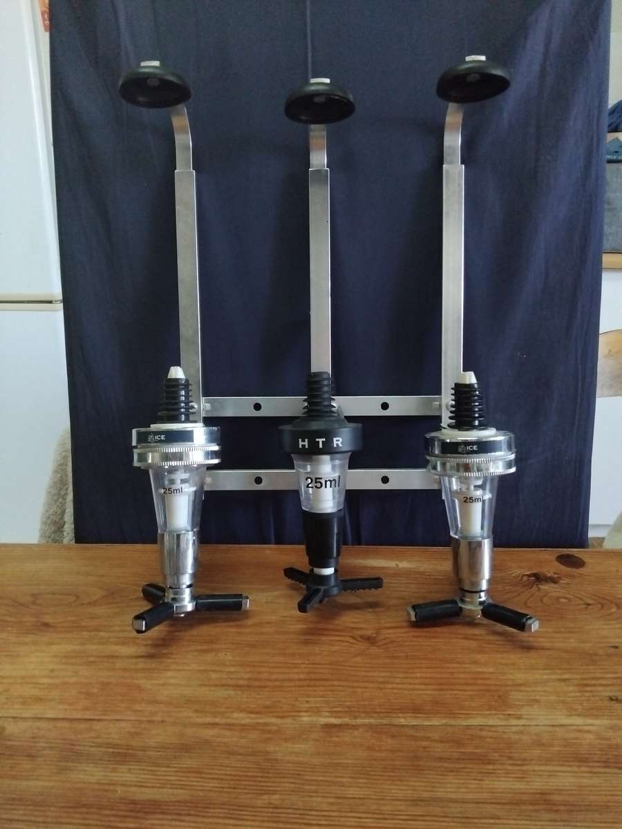 Bar Accessories :  Optics and Bracket. Triple Optic.