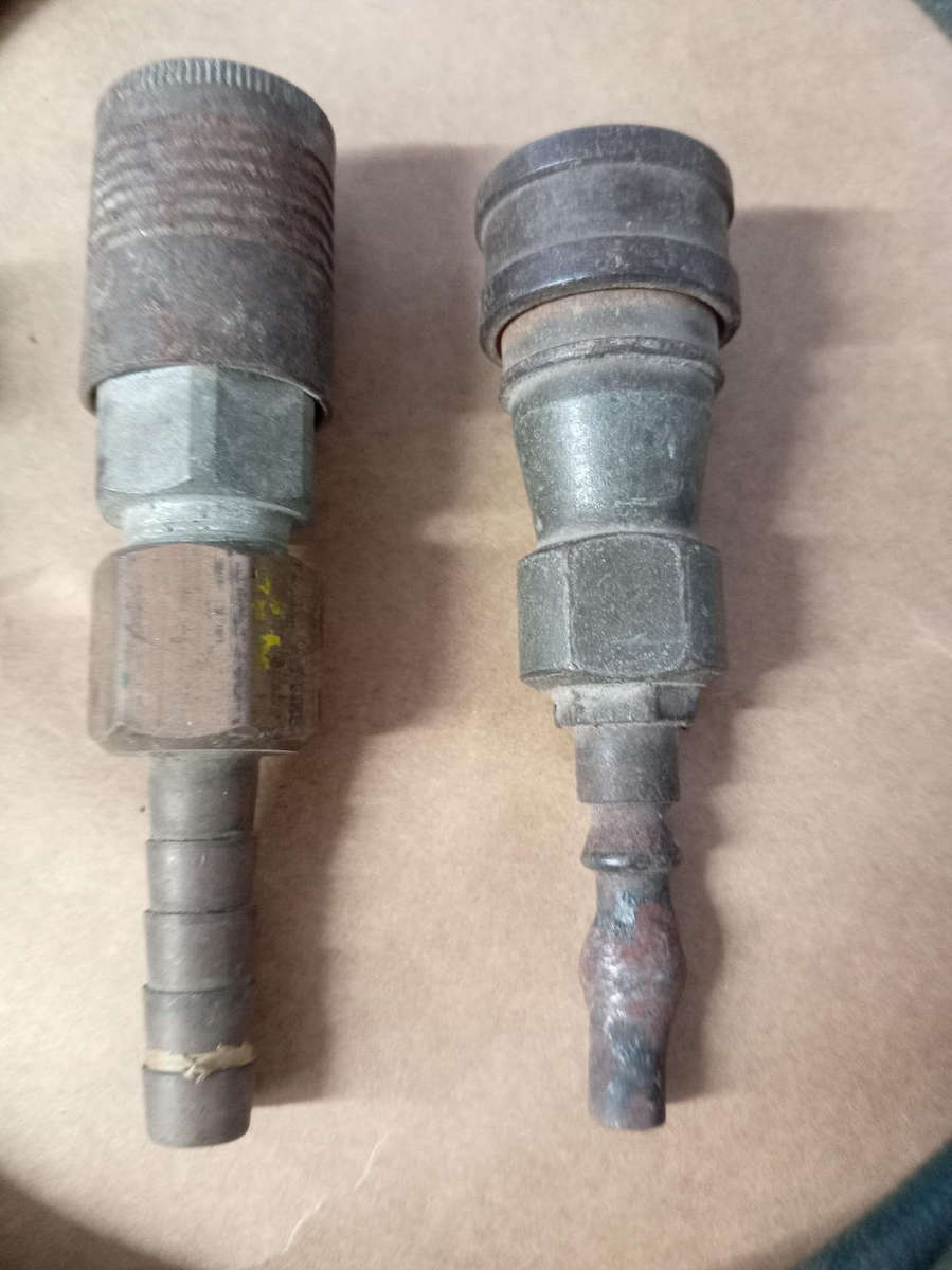 REFRIGERATION / AIRCONDITIONING EQUIPMENT AS PER PHOTOS.