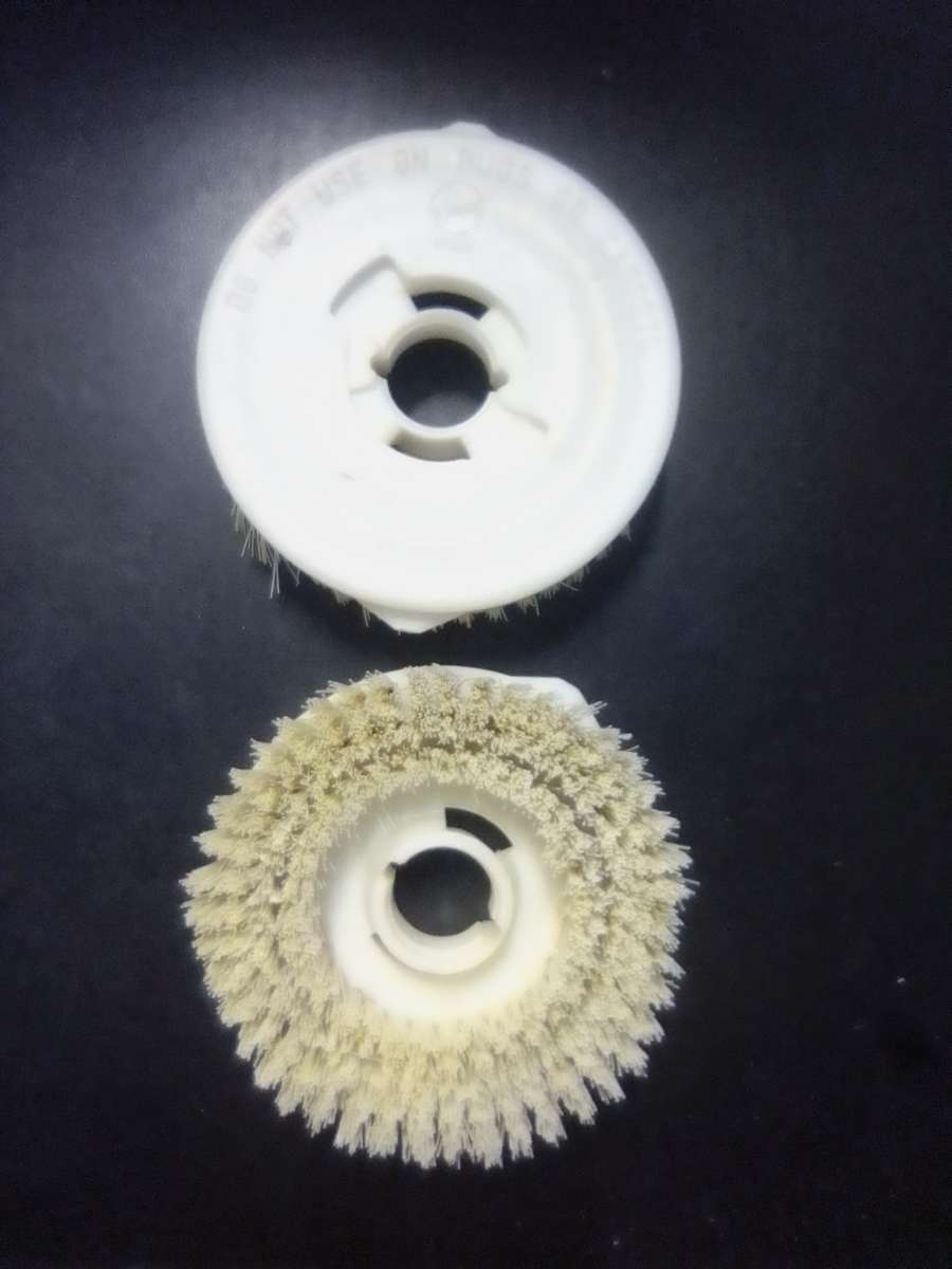 HOOVER CARPET SHAMPOOER BRUSHES. ( BIDDING PER PAIR )