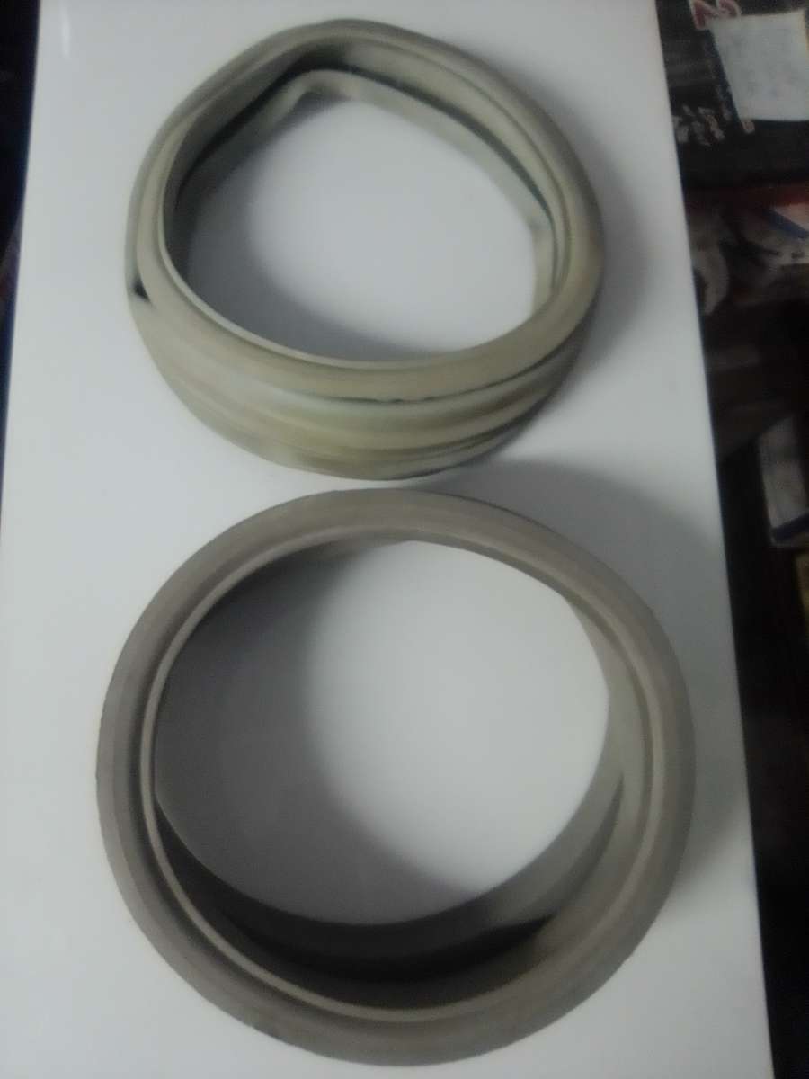 FRONT LOADER WASHING MACHINE DOOR SEALS / BOOTS ( TOTAL OF 8 )