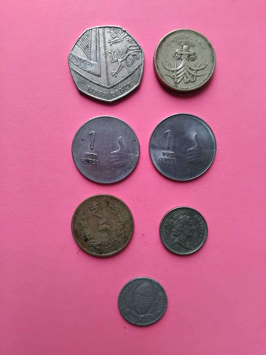COINS : INDIA / UK / BOTSWANA