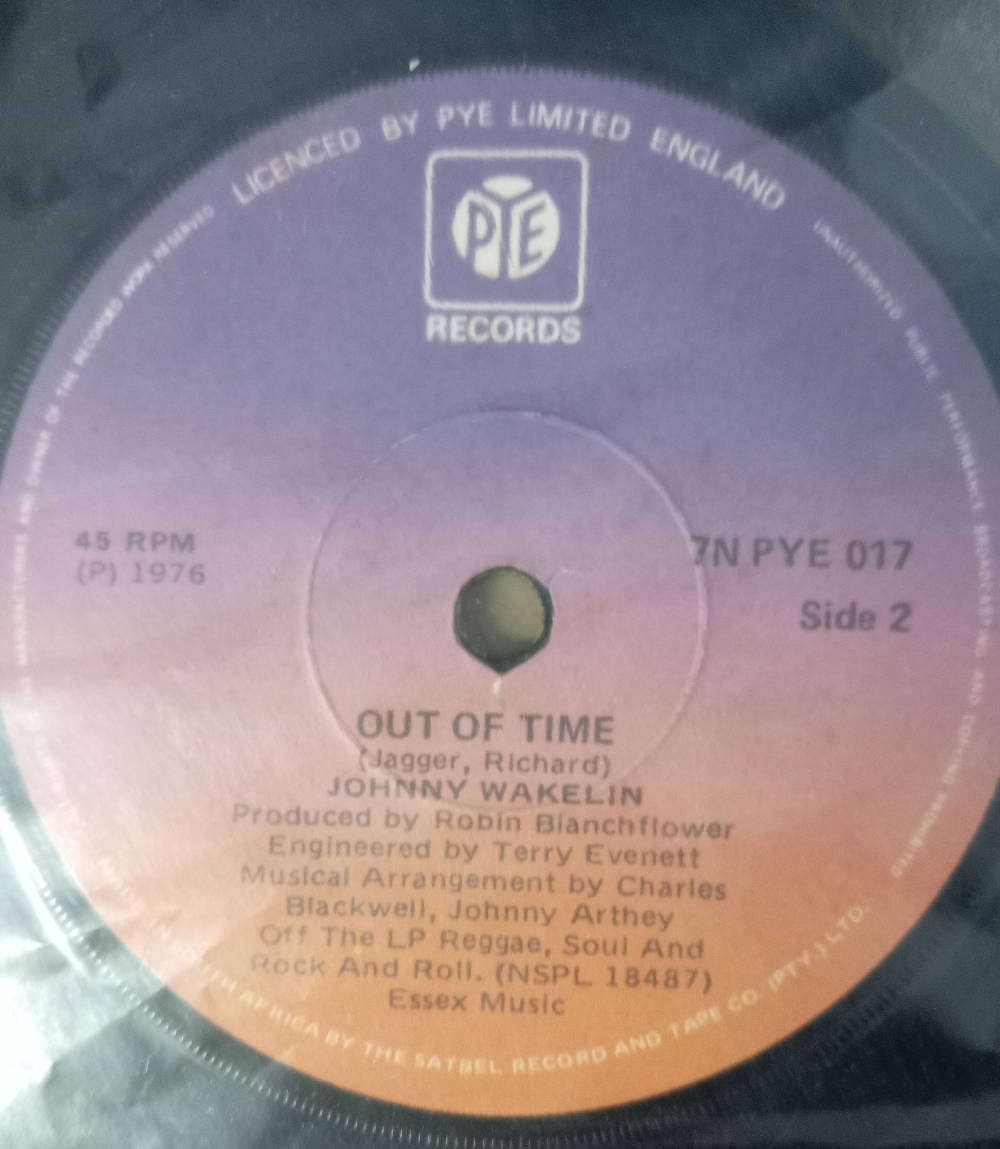 6 X SEVEN SINGLES 45 RPM VINYL RECORDS AS PER PHOTOS.