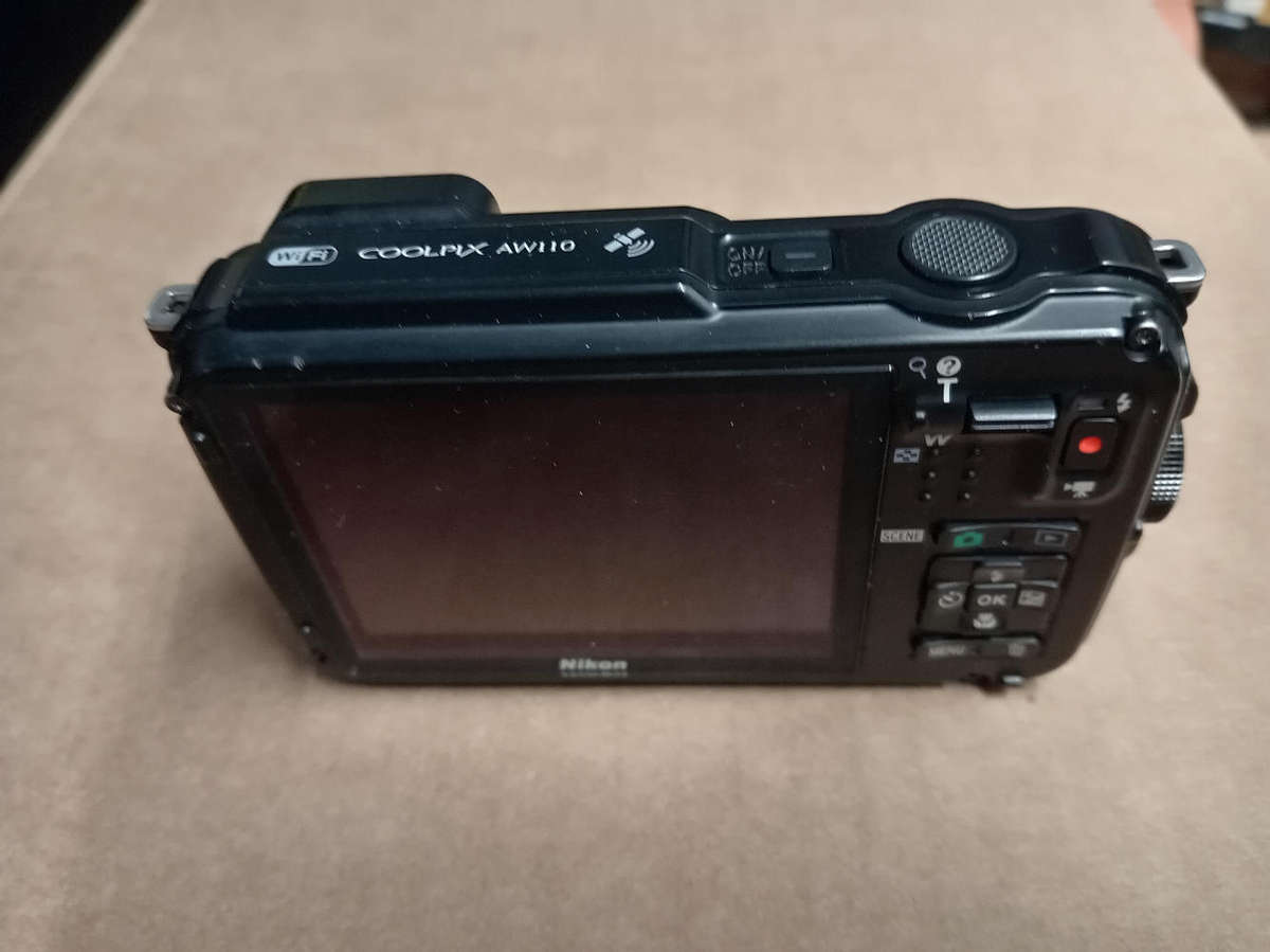 NIKON COOLPIX AW110 DIGITAL CAMERA. WI-FI AND WATERPROOF
