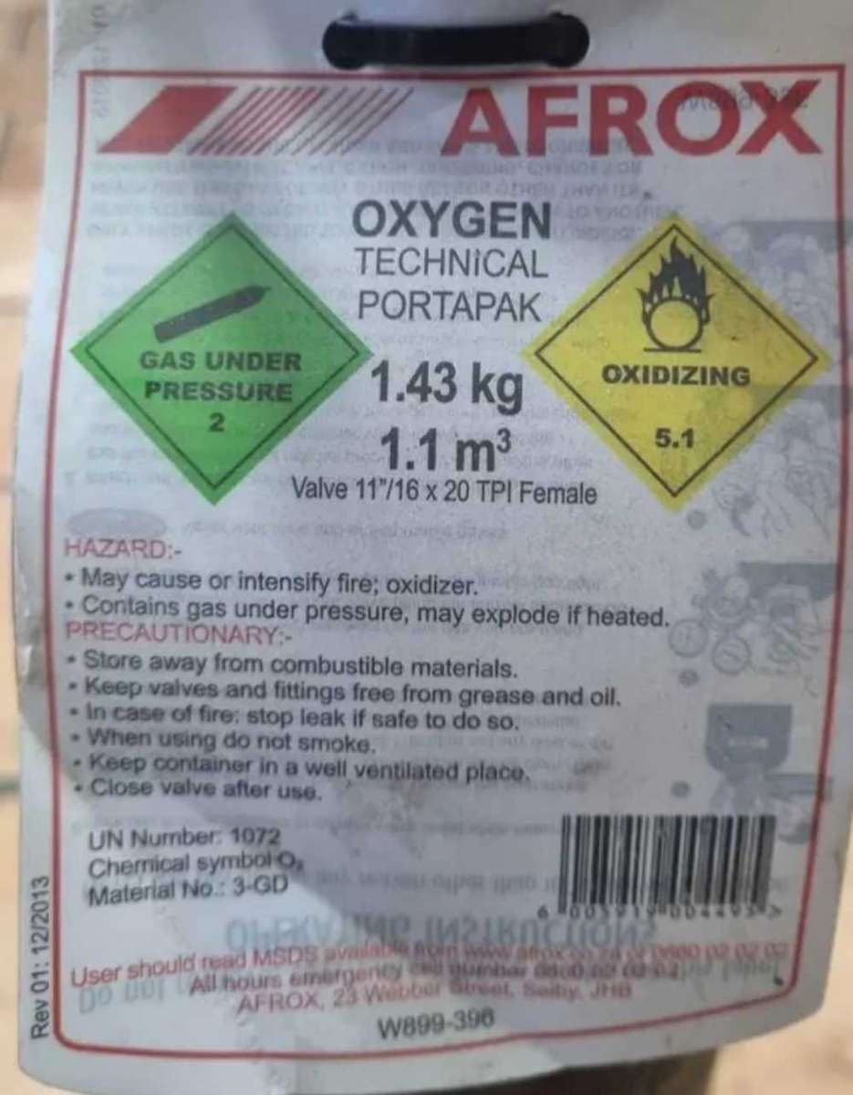 AFROX PORTAPAK OXYGEN CYLINDER. 1.43 KG
