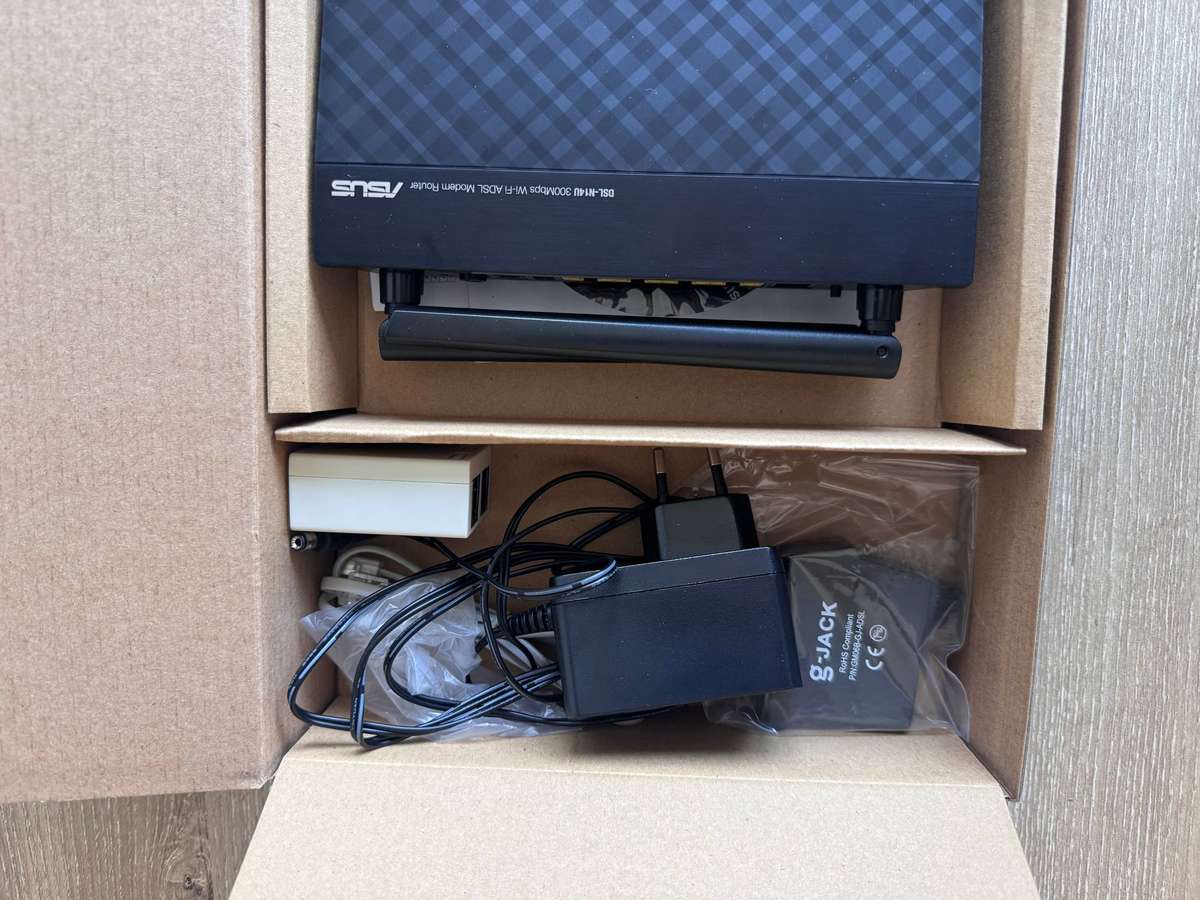 ASUS DSL-N14U Wireless-N300 ADSL Modem Router  Brand New Open Box