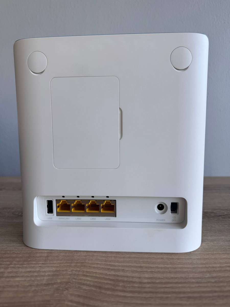 ZTE MF286C 4G LTE WiFi Router Complete  Excellent Condition