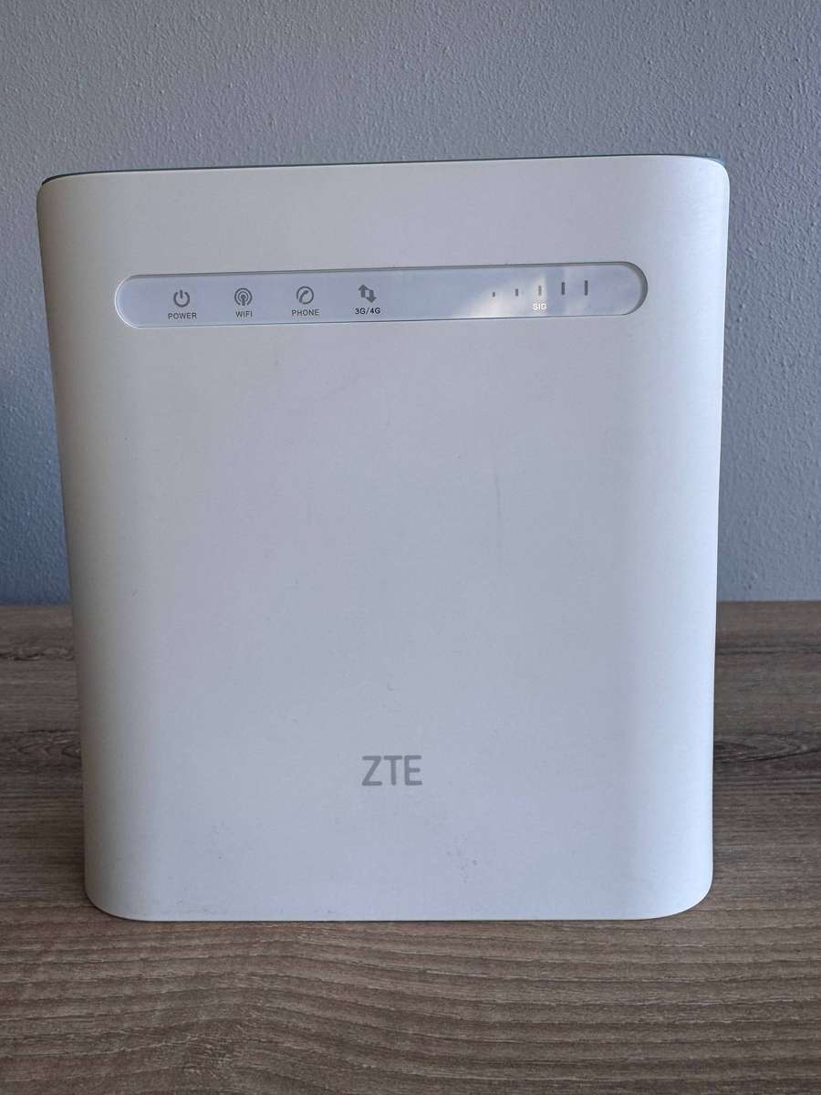 ZTE MF286C 4G LTE WiFi Router Complete  Excellent Condition