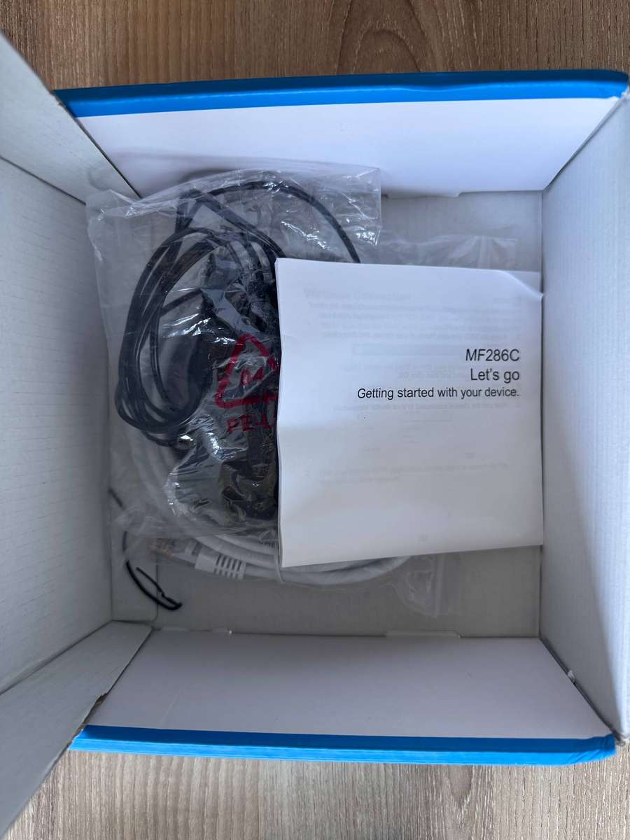 ZTE MF286C 4G LTE WiFi Router Complete  Excellent Condition