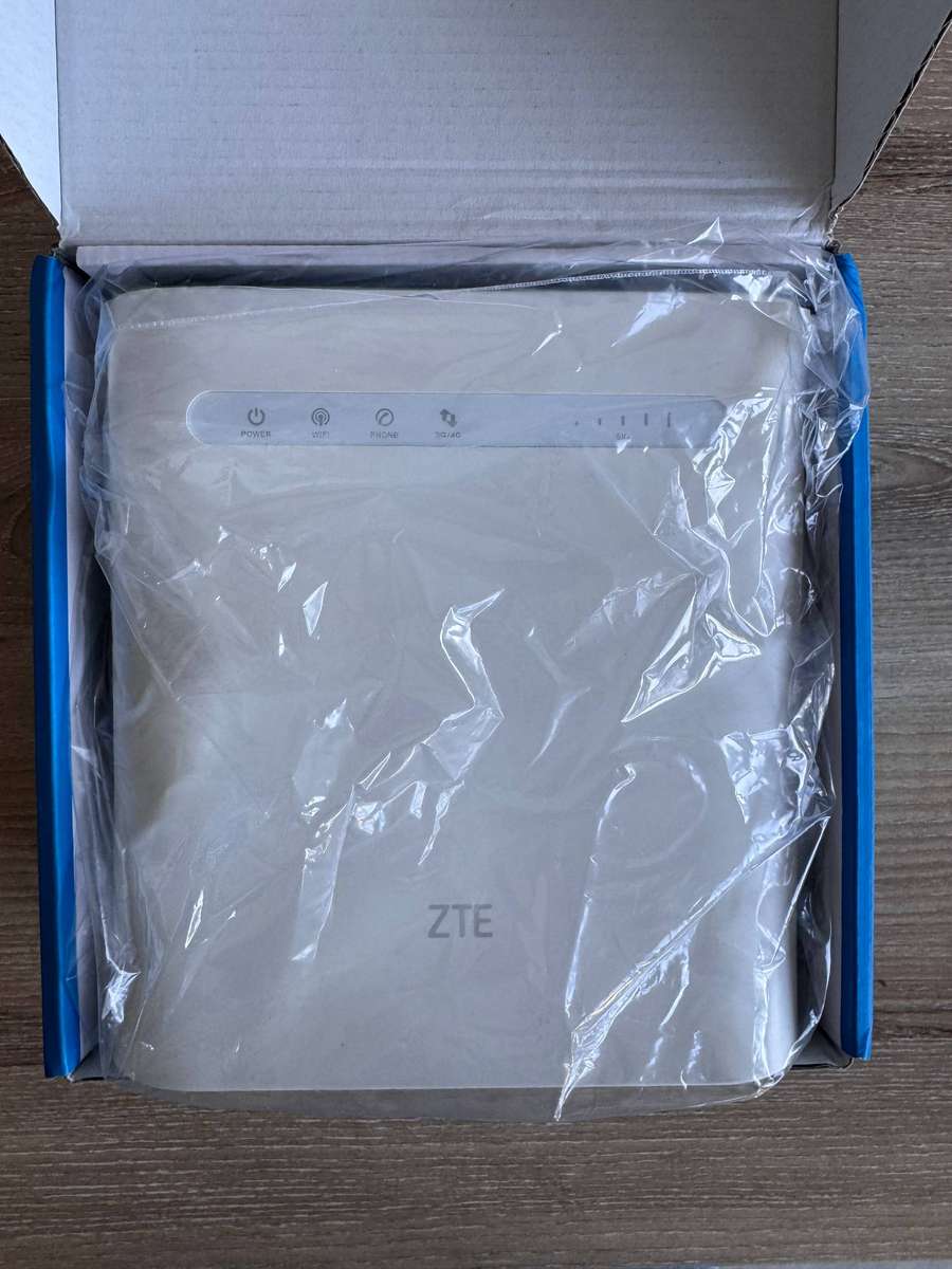 ZTE MF286C 4G LTE WiFi Router Complete  Excellent Condition