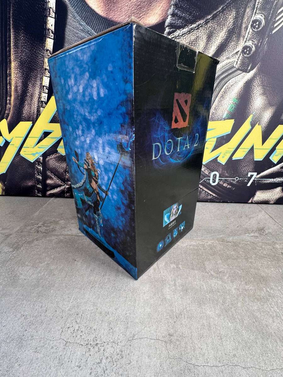 DOTA 2 Crystal Maiden 28cm Collectible Figure Complete in Box