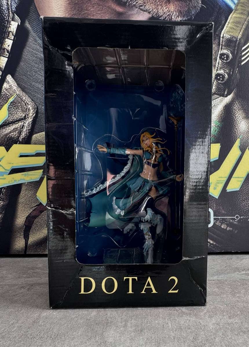 DOTA 2 Crystal Maiden 28cm Collectible Figure Complete in Box