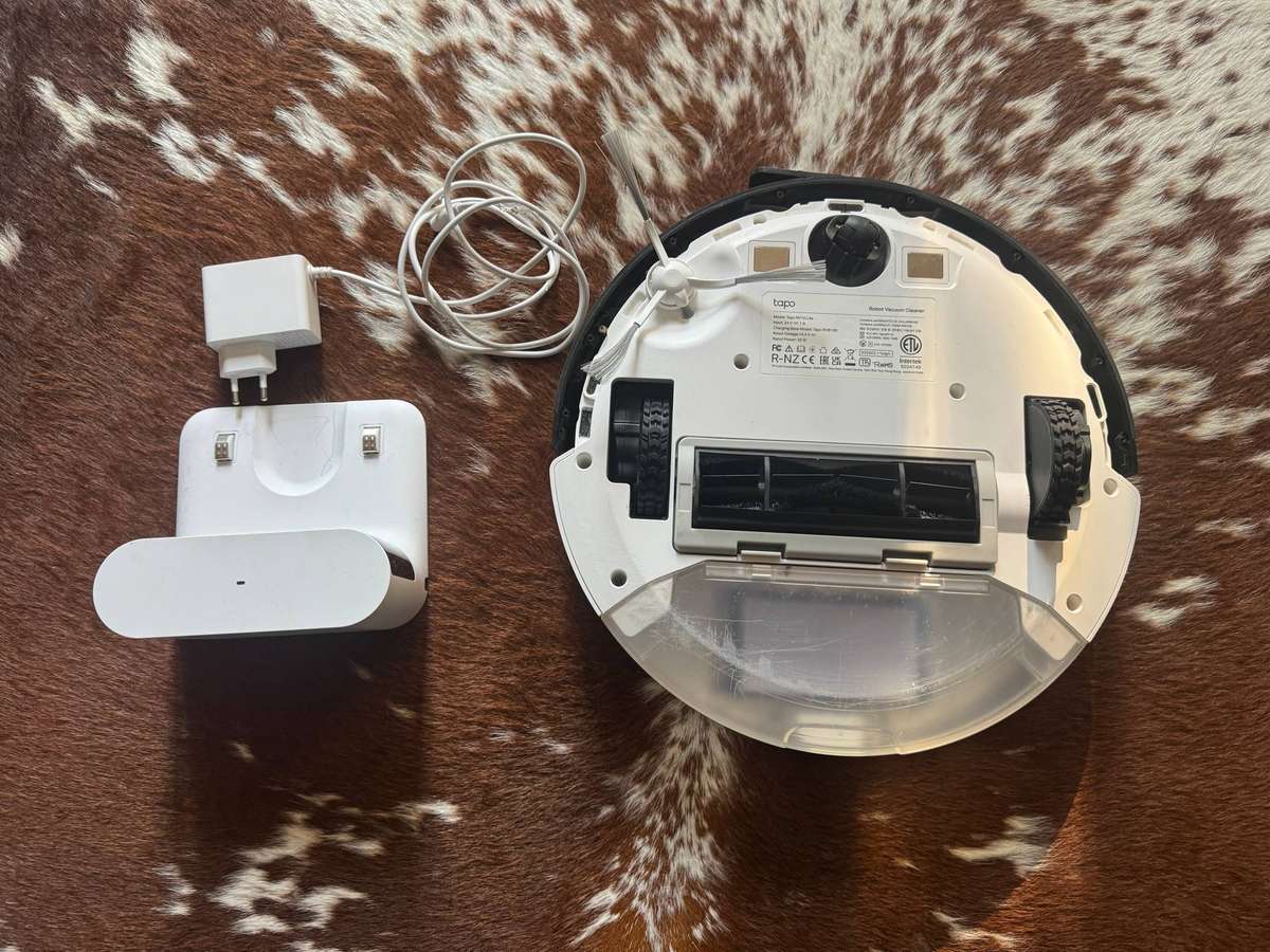 TP-Link Tapo RV10 Lite Robot Vacuum Cleaner with Charging Dock | Excellent Condition