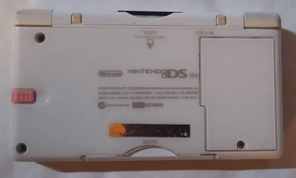 Nintendo DS Lite Console w/ original charger + 2 games