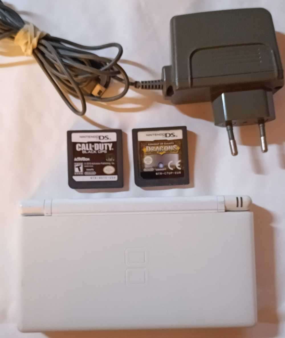 Nintendo DS Lite Console w/ original charger + 2 games