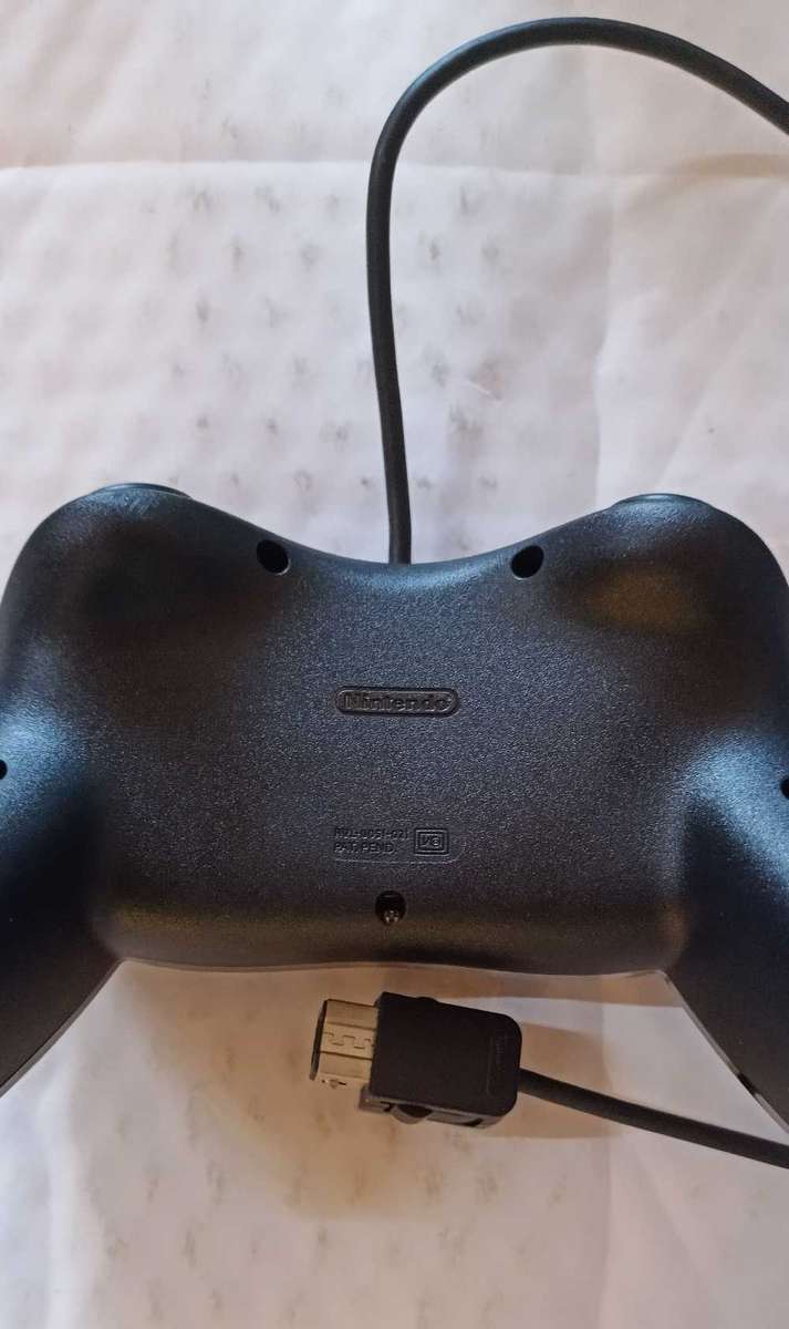 Nintendo Wii Official Classic Controller Pro