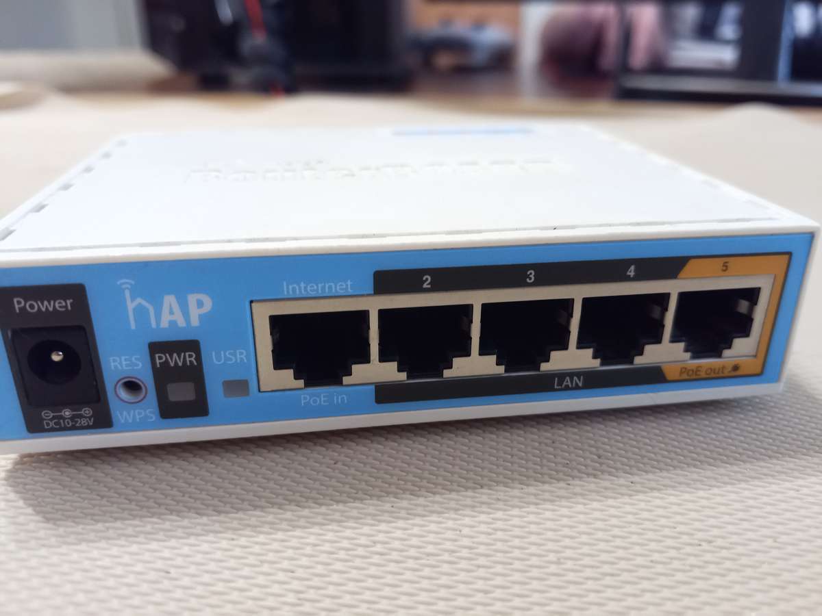 Mikrotik RB951Ui-2nD hAP