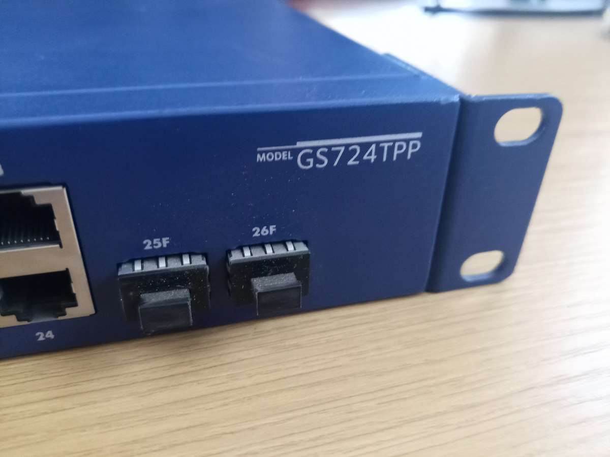 Netgear GS724TP 24-Port Gigabit Ethernet  Switch