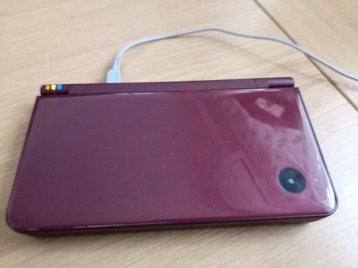 Nintendo DSi XL