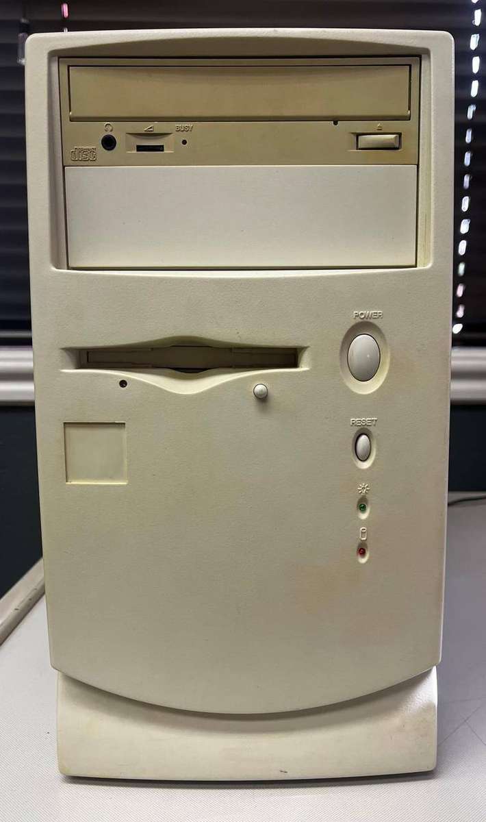 Retro Gaming PC  Windows 98 SE / 3dfx Voodoo 3 / Sound Blaster 16
